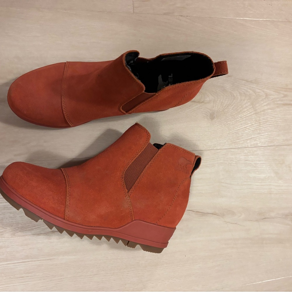 Women's Suede Ankle Boots - Rust/terracotta